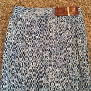 Size 4 Michael Khors pencil skirt leather buckle